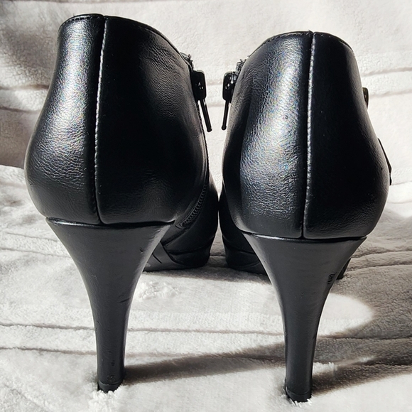 Liz Claiborne booties Sz 6 - Picture 2 of 6
